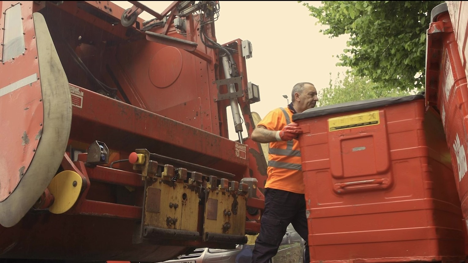 Biffa NT - Bin being emptied by BIffa truck